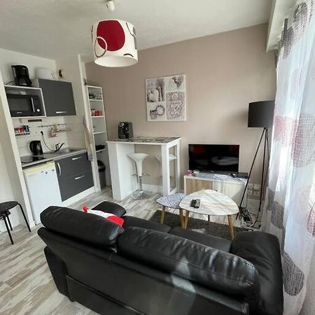 Brest Saint-Marc : Appart T1 Bis Bien Situe Wifi Luaran gambar