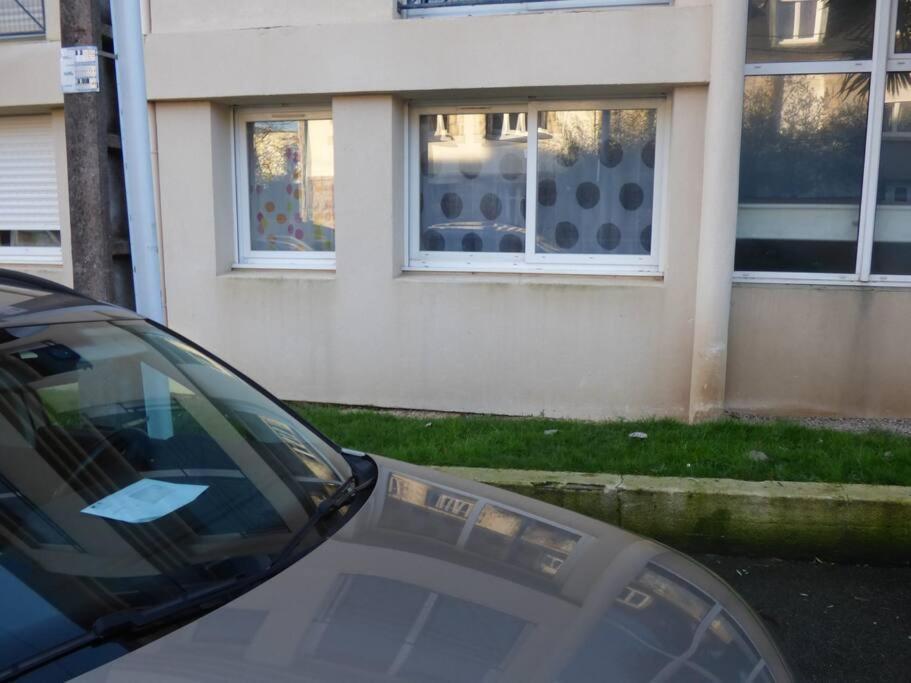 Brest Saint-Marc : Appart T1 Bis Bien Situe Wifi Luaran gambar