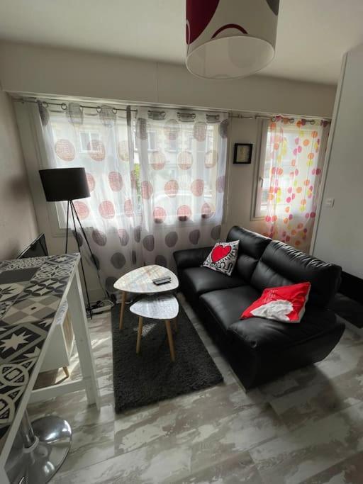 Brest Saint-Marc : Appart T1 Bis Bien Situe Wifi Luaran gambar