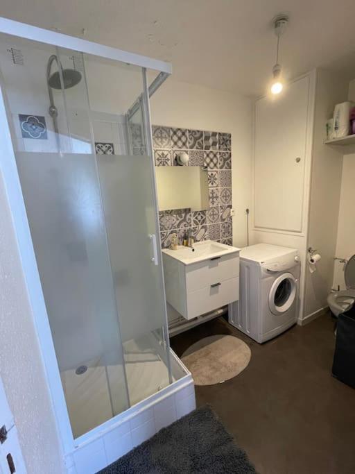 Brest Saint-Marc : Appart T1 Bis Bien Situe Wifi Luaran gambar
